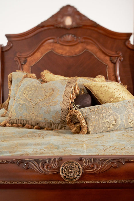 Cortina - Sleigh Bed